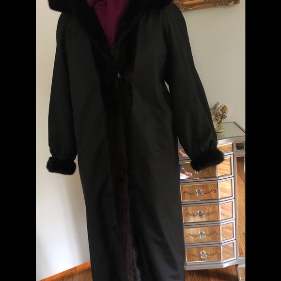 Reversible Mink Fur Coat Black/Black - Picture 7 of 8